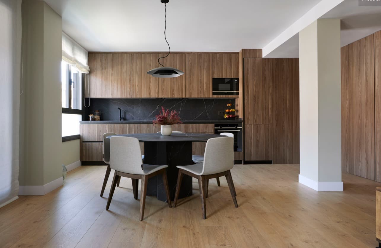 Blue Reformas + Elche Reforma Empresas